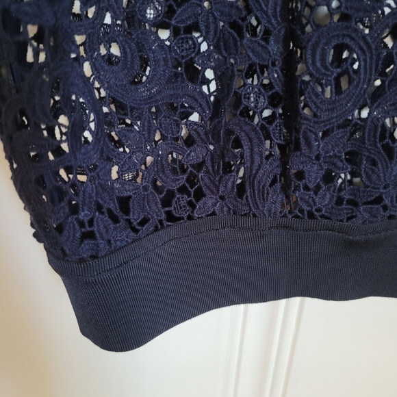 Lafayette 148 black lace top S - Picture 4 of 8